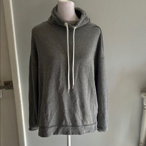 [OFFLINE by Aerie] Gray Sweater - Size Small